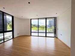 Elizabeth Drive (D23), Terrace #555855591